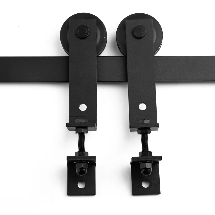 Serie 6000 de 6 PIES. Kit de herrajes para puerta de granero con rodillos estilo diamante negro 