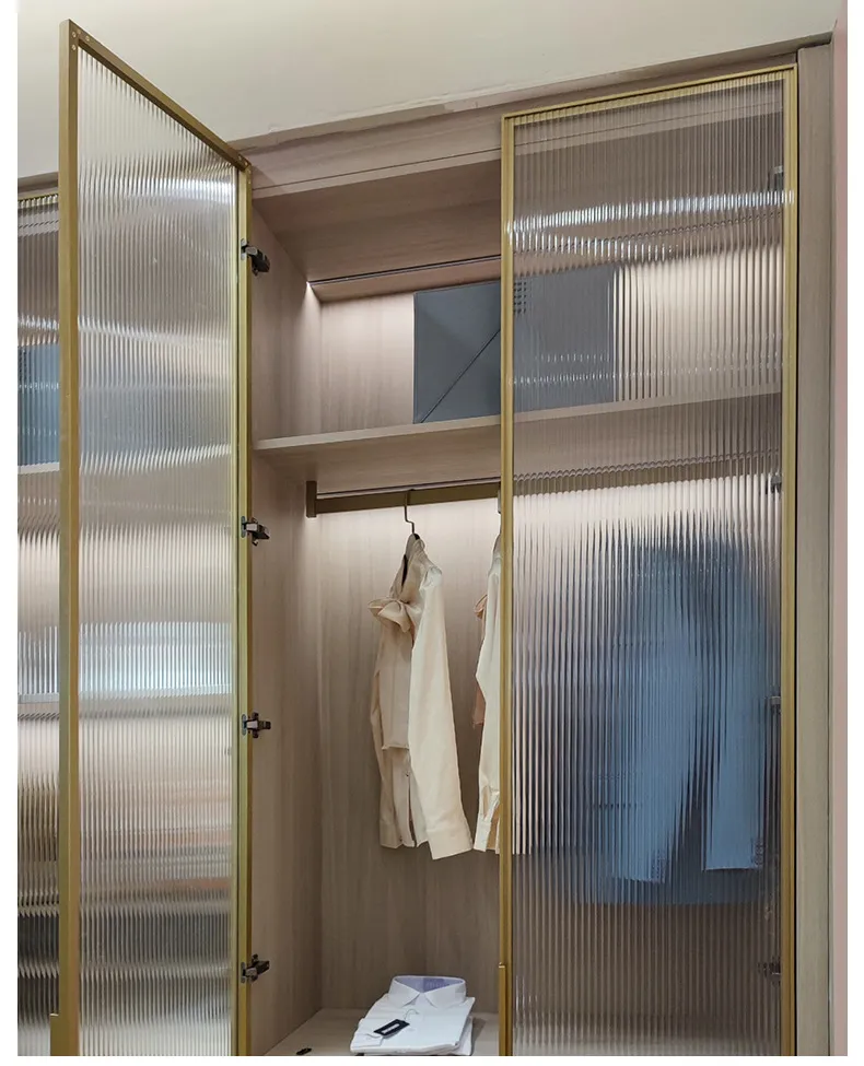 puerta con marco de metal negro con vidrio para gabinete, armario, dise&ntilde;o de elementos, muebles de roble, perfil de aluminio alto r&uacute;stico para guardarropa, puertas dobles con bisagras, con rebote, puerta con 
