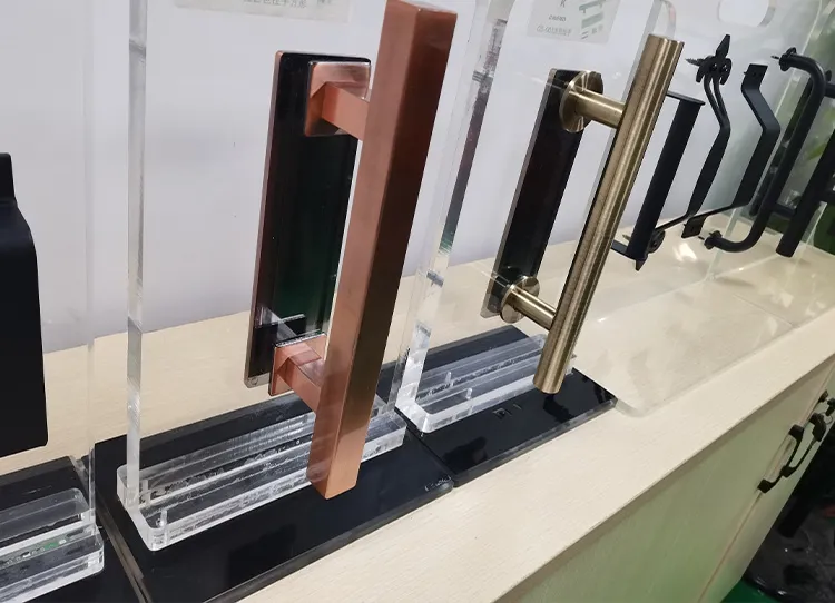 satinado Sistema corredizo de n&iacute;quel cepillado Kit de herrajes para puerta de granero doble con derivaci&oacute;n doble de lat&oacute;n antiguo para montaje en puerta de madera interior Riel lateral para bricolaje Accesorios de n&iacute;quel 