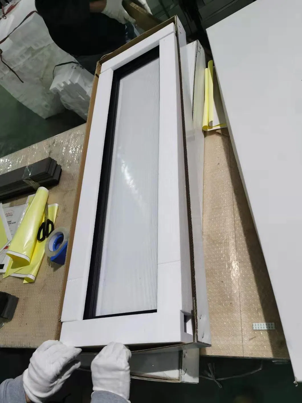 Fabricante de ventanas de acero, puertas y ventanas de acero 