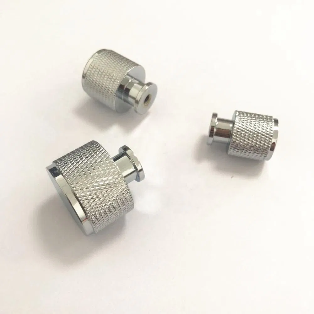 Piezas torneadas CNC OEM que mecanizan perillas moleteadas de aluminio cromado de precisi&oacute;n 