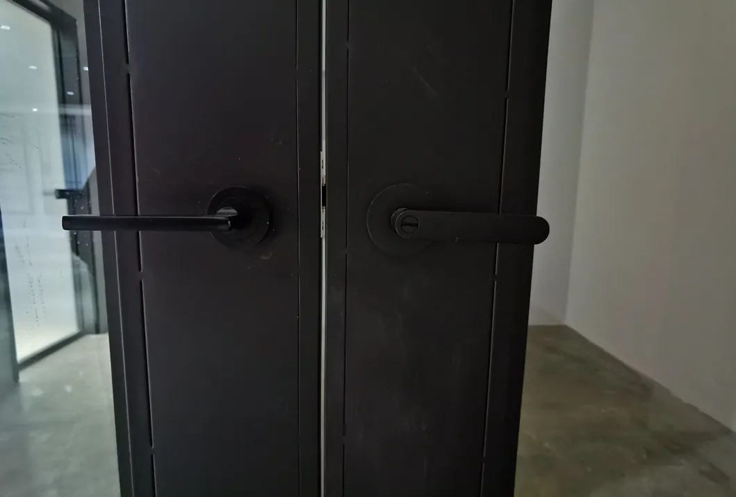 Soluciones innovadoras para puertas de estilo franc&eacute;s Oficina moderna, mamparas separadoras de ambientes 