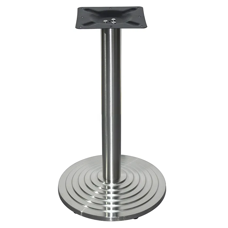 de mesa de restaurante con escal&oacute;n compuesto revestido de acero inoxidable Base de 