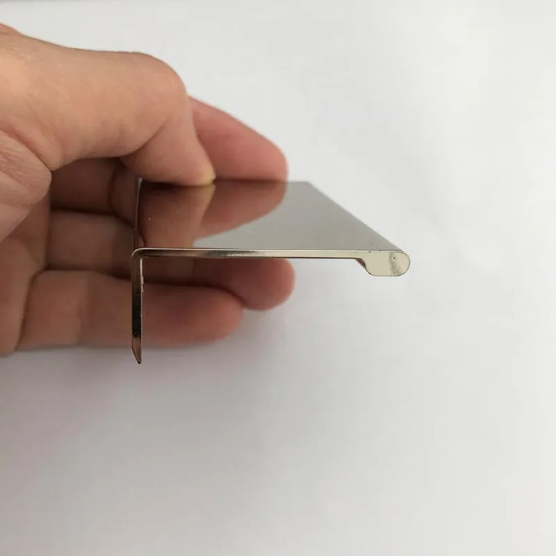 aleaci&oacute;n de aluminio Herrajes para muebles de dormitorio Tirador de borde de caj&oacute;n de gabinete de cocina de 